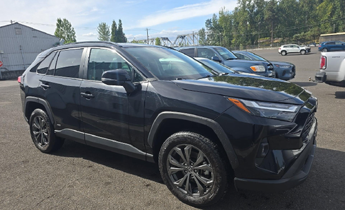 2023 Toyota RAV4 Hybrid XLE Premium