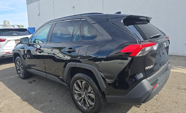 2023 Toyota RAV4 Hybrid XLE Premium