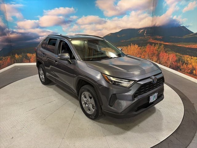 2022 Toyota RAV4 Hybrid XLE
