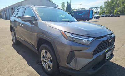 2022 Toyota RAV4 Hybrid XLE