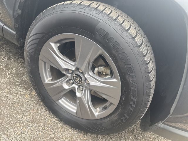 2022 Toyota RAV4 Hybrid XLE