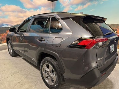 2022 Toyota RAV4 Hybrid XLE