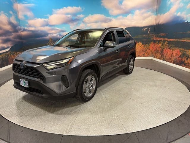 2022 Toyota RAV4 Hybrid XLE