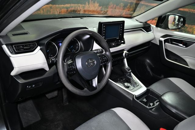2020 Toyota RAV4 Hybrid XLE