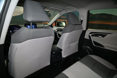 2020 Toyota RAV4 Hybrid XLE