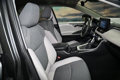 2020 Toyota RAV4 Hybrid XLE