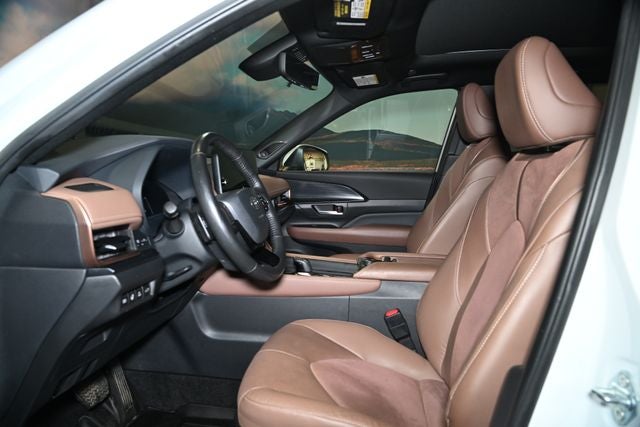 2024 Toyota Grand Highlander Hybrid MAX Platinum