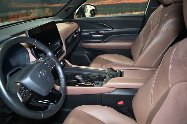 2024 Toyota Grand Highlander Hybrid MAX Platinum