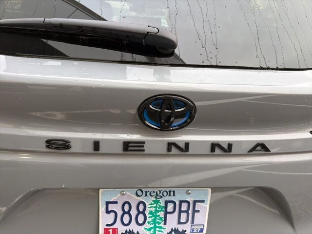 2025 Toyota Sienna Woodland Edition 7 Passenger