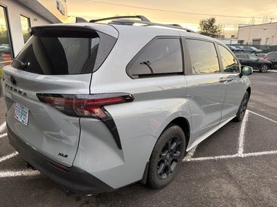 2025 Toyota Sienna Woodland Edition 7 Passenger