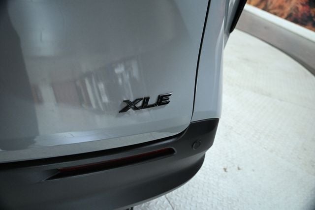 2025 Toyota Sienna Woodland Edition 7 Passenger