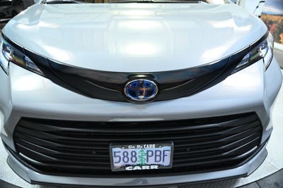 2025 Toyota Sienna Woodland Edition 7 Passenger