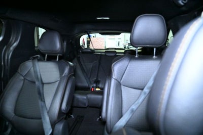 2025 Toyota Sienna Woodland Edition 7 Passenger