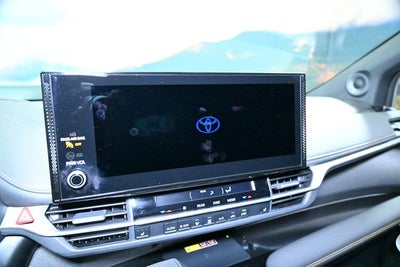 2025 Toyota Sienna Woodland Edition 7 Passenger