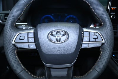 2025 Toyota Sienna Woodland Edition 7 Passenger