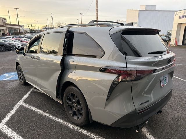 2025 Toyota Sienna Woodland Edition 7 Passenger