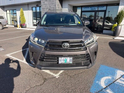 2019 Toyota Highlander SE