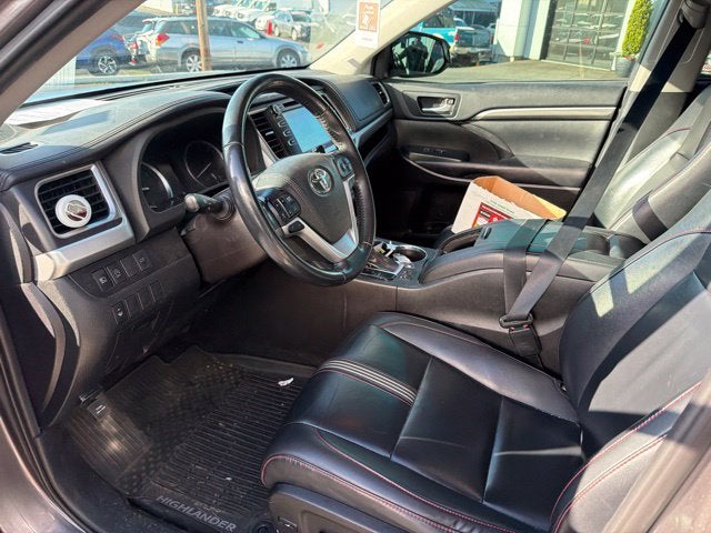 2019 Toyota Highlander SE