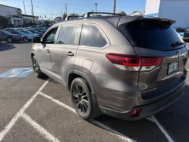 2019 Toyota Highlander SE