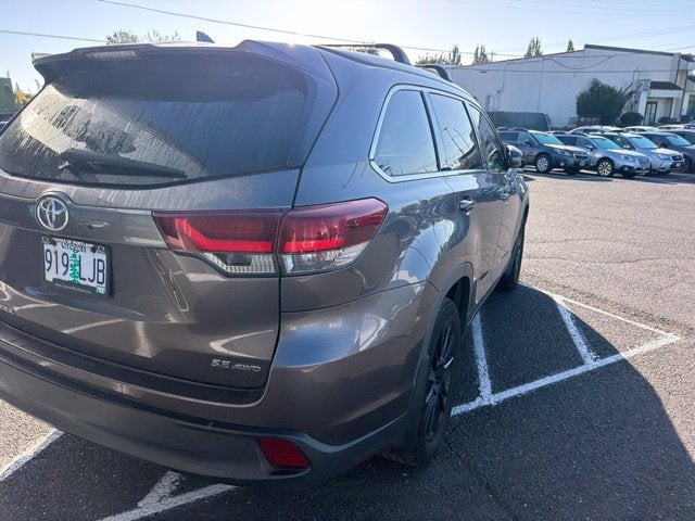 2019 Toyota Highlander SE