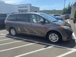 2013 Toyota Sienna XLE 8 Passenger