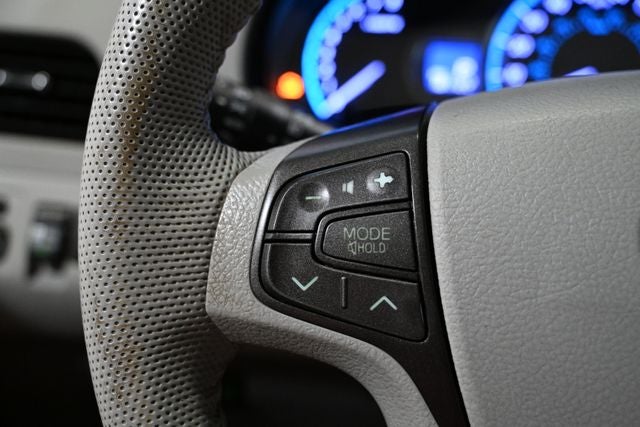 2013 Toyota Sienna XLE 8 Passenger