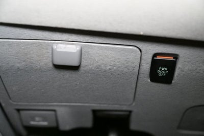 2013 Toyota Sienna XLE 8 Passenger