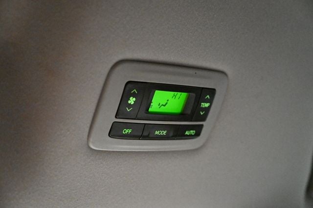 2013 Toyota Sienna XLE 8 Passenger
