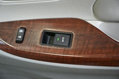 2013 Toyota Sienna XLE 8 Passenger