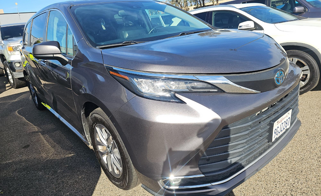 2022 Toyota Sienna XLE 7 Passenger