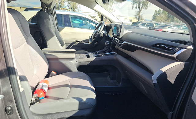 2022 Toyota Sienna XLE 7 Passenger