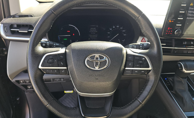 2022 Toyota Sienna XLE 7 Passenger