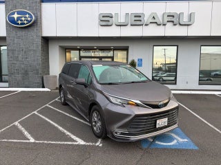 2022 Toyota Sienna XLE 7 Passenger