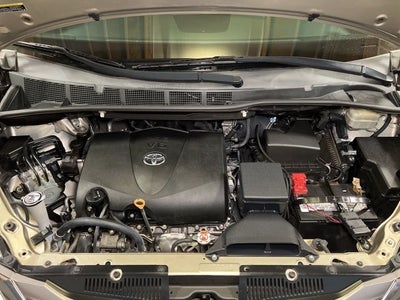 2017 Toyota Sienna XLE 8 Passenger