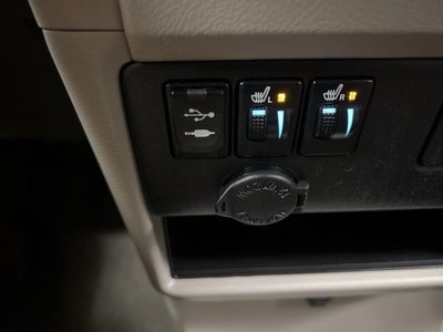 2017 Toyota Sienna XLE 8 Passenger