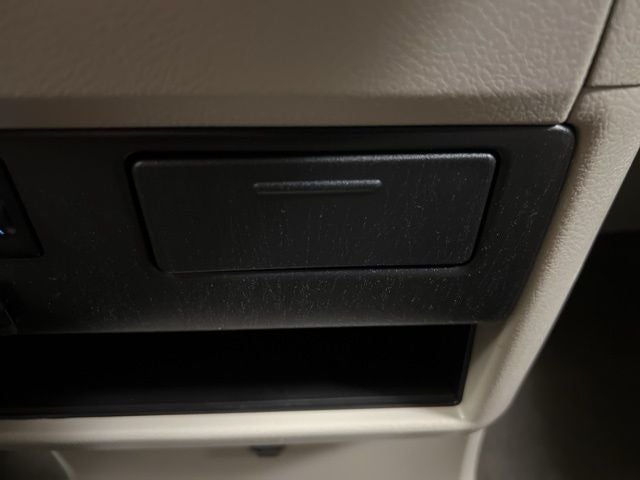 2017 Toyota Sienna XLE 8 Passenger