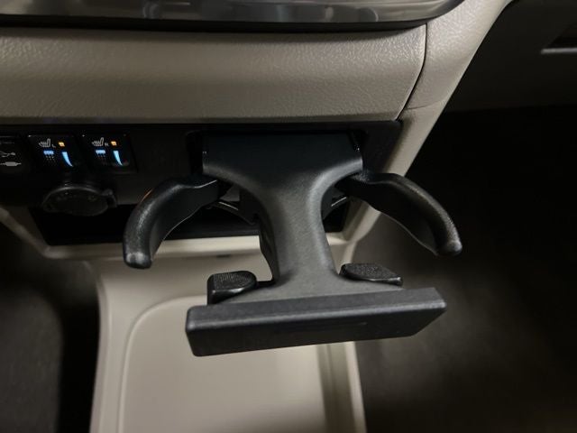 2017 Toyota Sienna XLE 8 Passenger