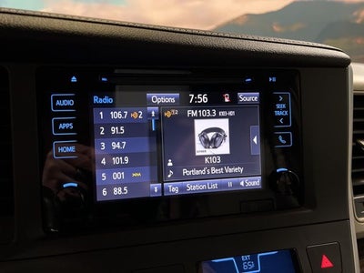 2017 Toyota Sienna XLE 8 Passenger