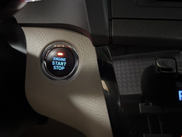2017 Toyota Sienna XLE 8 Passenger