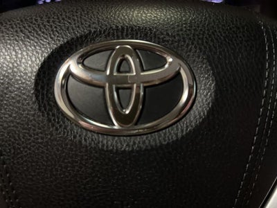 2017 Toyota Sienna XLE 8 Passenger