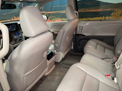 2017 Toyota Sienna XLE 8 Passenger