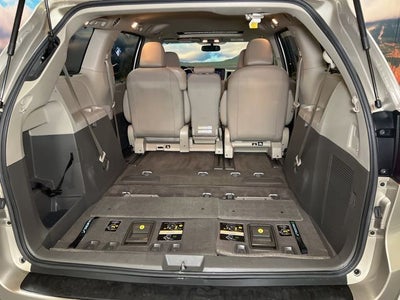 2017 Toyota Sienna XLE 8 Passenger
