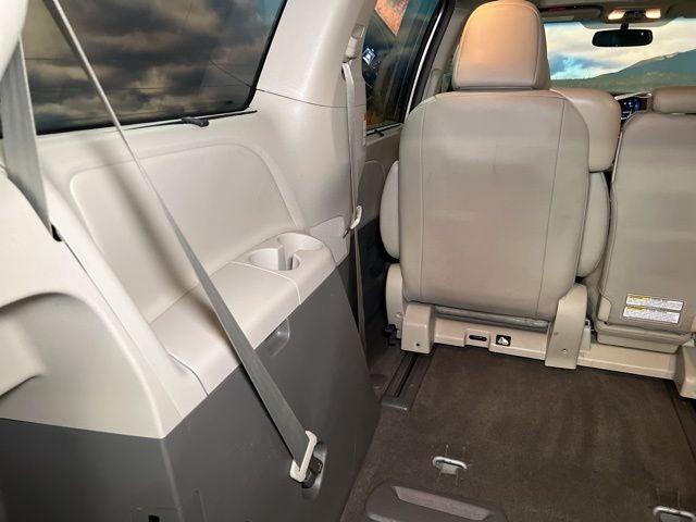 2017 Toyota Sienna XLE 8 Passenger