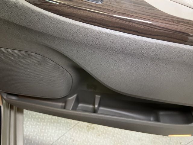 2017 Toyota Sienna XLE 8 Passenger