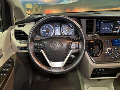 2017 Toyota Sienna XLE 8 Passenger