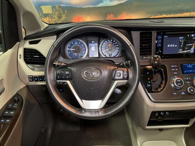 2017 Toyota Sienna XLE 8 Passenger