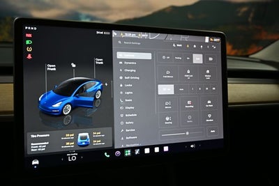 2023 Tesla Model 3 Base
