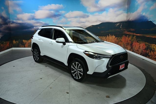 2023 Toyota Corolla Cross XLE