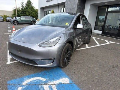 2025 Tesla Model Y Long Range