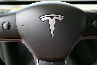 2025 Tesla Model Y Long Range